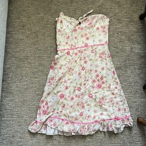 Cute pink floral dress.